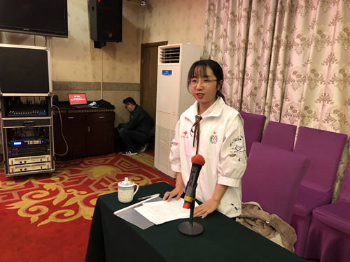 员工代表李雨霆同学发言_副本.jpg